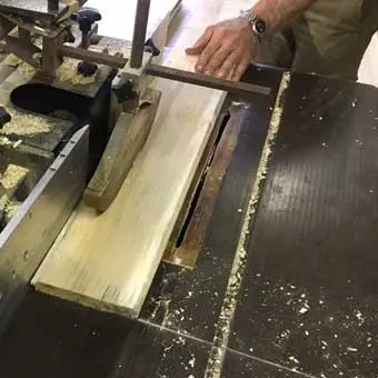 saw-bench