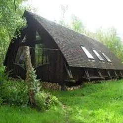 Ian-Wilkinson-cabin